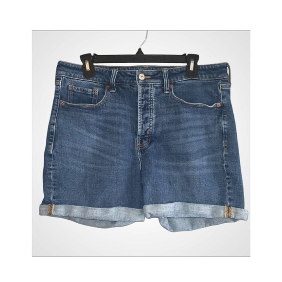 Old Navy O.G. Straight Button Fly Cuffed Blue Jean Shorts Classic Style Size 12